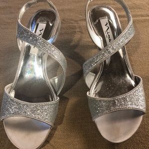 Silver glittered Nina New York heels, size 7